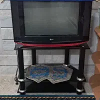 تلوزیون ومیز