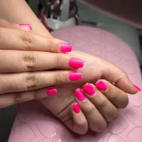 تخفیف کاشت ناخن فقط ۳۰۰ هزار تومان سالن مریم کرمی