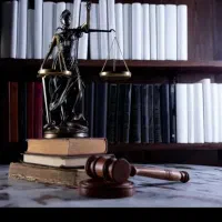 وکیل پایه یک دادگستری