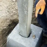 پایه فنس پاشنه پایه فنس سیمانی بتنی