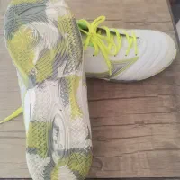 کفش سالنی فوتسال