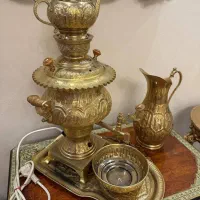 سماور برنجی سه تکه قلم کاری اصفهان با آب طلا اصلی