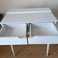 میز آرایش|تخت و سرویس خواب|خمام, |دیوار