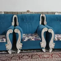 مبل تمیز و میز نهار خوری