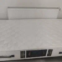 تخت و تشک کاملا سالم|تخت و سرویس خواب|پرند, فاز ۳|دیوار