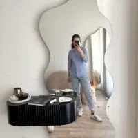 نیروی خانم و آقا...کارگاه خدماتی شیشه و آینه