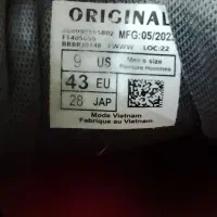 کتونی سایز ۴۲ و۴۳ میخوره صحیح و سالم|کیف، کفش، کمربند|گرگان, |دیوار