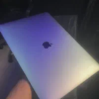 مک بوک پرو 2017 تاچ بار