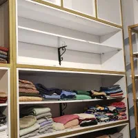 قفسه و میز