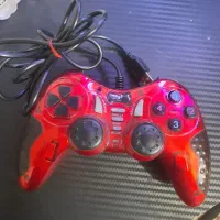 یک عدد دسته بازی کامپیوتر در حد نو