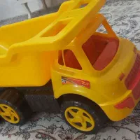 کامیون اسباب بازی