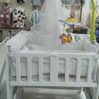 فروش کریر وتخت نوزاد و رورورک درحدنو