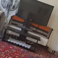 تلویزیون ۳۷ اینچ سامسونگ LCD با میز