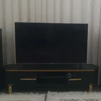 میز تلوزیون مشکی سالم عرض ۳۰ طول ۱۷۰
