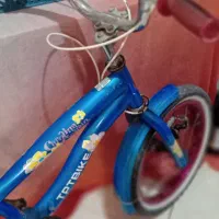 دوچرخه|دوچرخه، اسکیت، اسکوتر|پرند, فاز ۶|دیوار