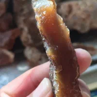 سنگ راف عقیق‌ زرد عسلی جزع تیره خرمایی