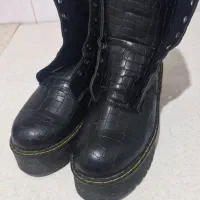 چکمه درحدنو