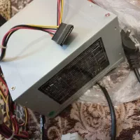 منبع برق کامپیوتر و یک عدد دی وی دی رام