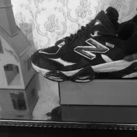 دسبندکفش فقط۳۰۰جفتی از۳۷تا۴۴فقط ۳۰۰کفش ها هستن