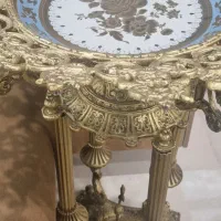 جامیوه ای کنار سالنی