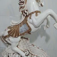 مجسمه درحدنوع
