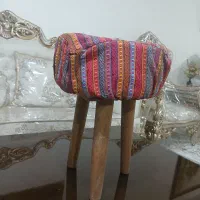 صندلی سه پایه