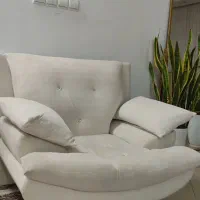 مبل کارکرده نیاز به شستشو