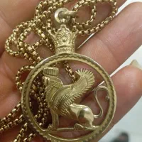 گردن اویز قدیمی