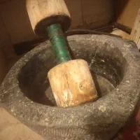 هاون سنگی قدیمی