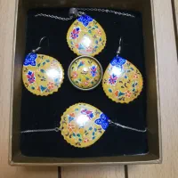 ست گردنبند و گوشواره و دستبند و انگشتر