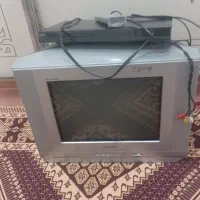 یک عدد تلویزیون ۱۸ اینج وگیرنده دیجیتال سی دی خور