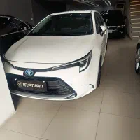 تویوتا لوین هیبرید ۱۸۰۰ سفید مدل ۲۰۲۴ در حد نو