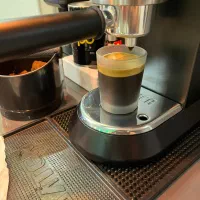 قهوه ساز دلونگی ۶۸۵|سماور، چای‌ساز، قهوه‌ساز|پرند, فاز ۳|دیوار