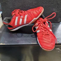 کفش فوتسال کفش ورزشی کفش سالنی