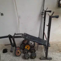 دو عدد دمبل وتعدادی وزنه هالتر.|تجهیزات ورزشی|علیآباد کتول, |دیوار