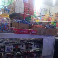 فروشنده خانم