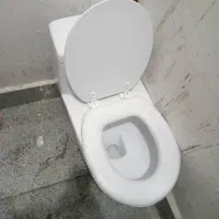 توالت فرنگی در حد نو