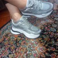 کتونی اورجینال سایز ۳۹ اصلی فقط جفتی ۷۰۰هزار|کیف، کفش، کمربند|اسلامشهر, شهرک لاله|دیوار