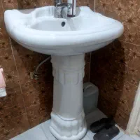 روشویی سالمه سالم.خیلی کم استفاده شده