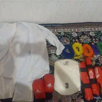 لباس و لوازم کاراته