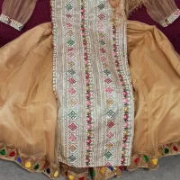 لباس محلی|لباس|مرودشت, استادیوم‎|دیوار