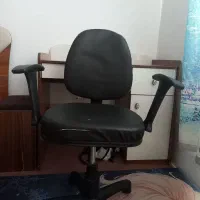 میز تحریر و صندلی