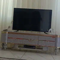 میز تی وی کاملا سالم نو بدون خط و شکستگی