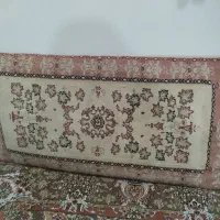 پشتی قالیچه ای  درحد نو