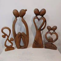 مجسمه های عشق چوبی