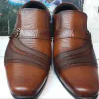 کفش برمودا|کیف، کفش، کمربند|اصفهان, شاهد|دیوار