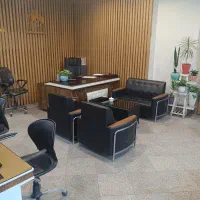 همکار خانم  جهت امور اداری
