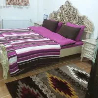 تخت پا تختی تشک عسلی اینه در حد نو