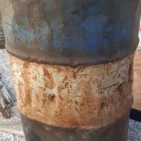 ۲ بشکه فلزی نفت و ۱ بشکه پلاستیکی نفت|مصالح و تجهیزات ساختمان|آبدانان, |دیوار