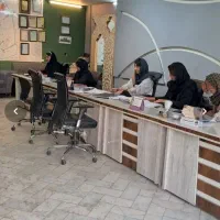 مشاور املاک خانواده